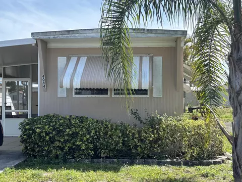 4094 S Shady Ln, Boynton Beach, FL 33436