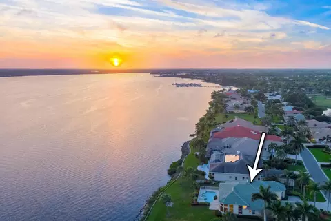 1554 SE Ballantrae Ct, Port Saint Lucie, FL 34952