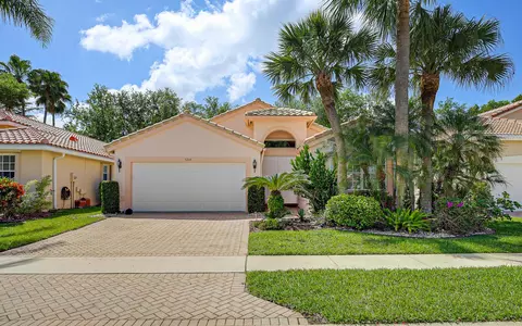 5268 Wycombe Ave, Boynton Beach, FL 33437