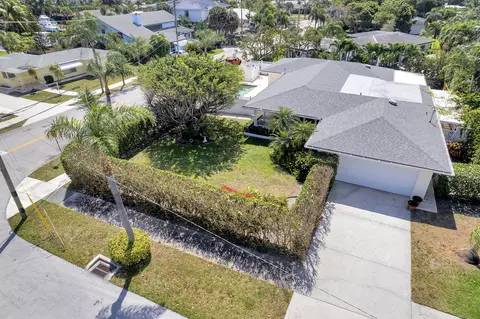 2415 N Lakeside, Lake Worth Beach, FL 33460