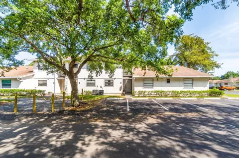 5300 Elmhurst #E, West Palm Beach, FL 33417