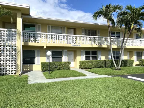 1100 Boxwood Dr #202, Delray Beach, FL 33445