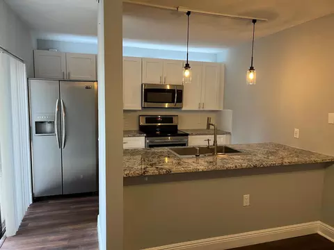 2702 27 Th Way, West Palm Beach, FL 33407