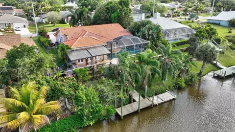 133 NE Sagamore Ter, Port Saint Lucie, FL 34983