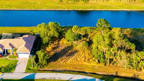 2201 SW Salmon Rd, Port St Lucie, FL 34953