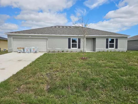 561 SE Capon, Port Saint Lucie, FL 34983