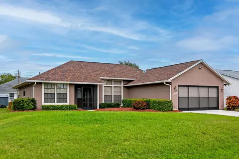 6819 NW Dragon, Port Saint Lucie, FL 34983