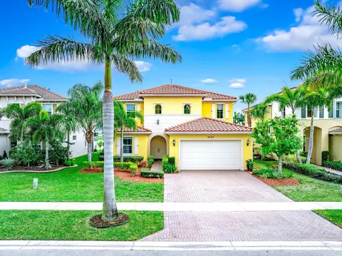 9560 Phipps Ln, Wellington, FL 33414