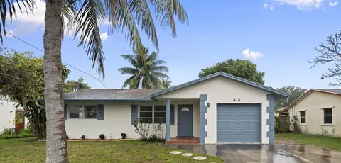 816 NW 8th Ave, Boynton Beach, FL 33426