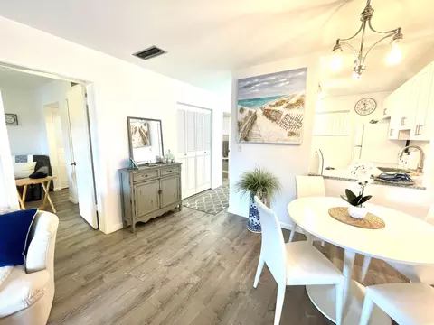 2811 Garden S #304, Lake Worth, FL 33461