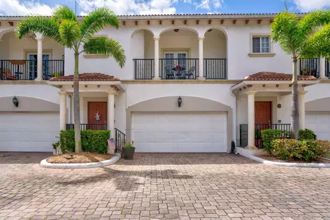 816 Prosperity Farms #5, North Palm Beach, FL 33408