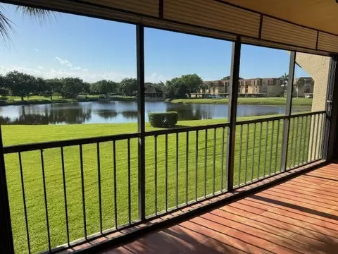 5380 Woodland Lakes Dr #219, Palm Beach Gardens, FL 33418