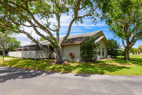 3914 NW Cinnamon Tree Cir, Jensen Beach, FL 34957