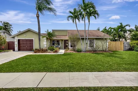 641 NW 10th Ct, Boynton Beach, FL 33426