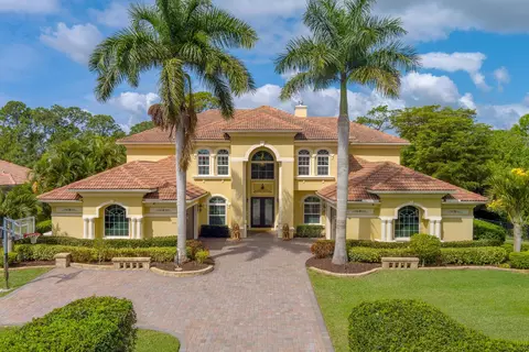 679 SW Squire Johns Ln, Palm City, FL 34990