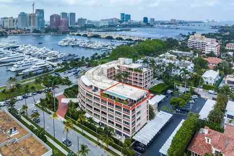 369 S Lake Dr #PH D, Palm Beach, FL 33480
