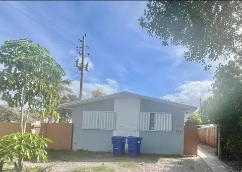 2388 NE 173rd #2388-2390, North Miami Beach, FL 33160
