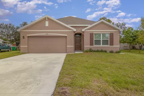 1925 SE Sandia Dr, Port Saint Lucie, FL 34983
