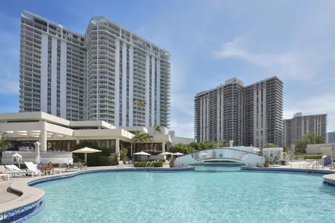 19707 Turnberry Way #8-E, Aventura, FL 33180