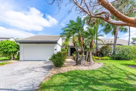 84 Cambridge Ln, Boynton Beach, FL 33436
