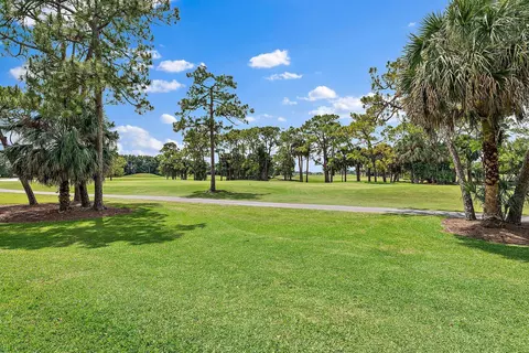 1322 13th Ter, Palm Beach Gardens, FL 33418