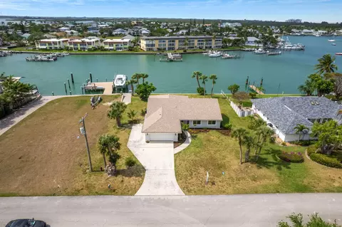 1534 Thumb Pt, Fort Pierce, FL 34949