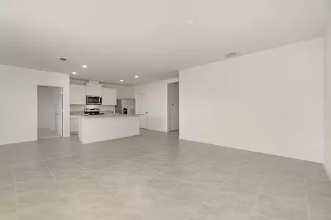9977 SW Triton Way, Port Saint Lucie, FL 34987