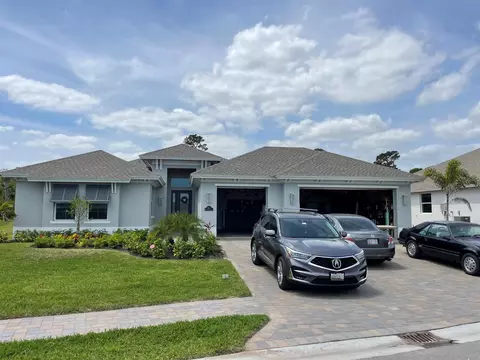 6343 High Pointe Cir, Vero Beach, FL 32967