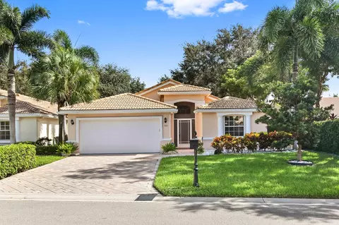7221 Lugano Dr, Boynton Beach, FL 33437