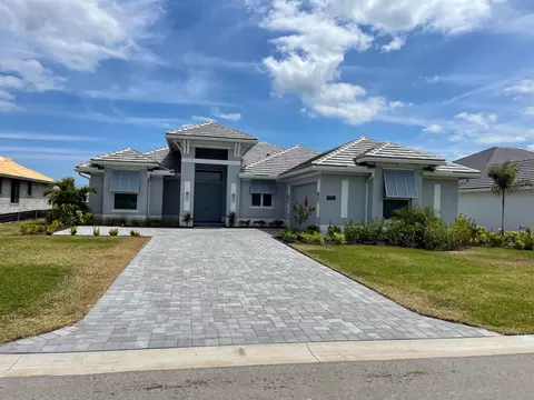 5722 Bent Pine Sq, Vero Beach, FL 32967