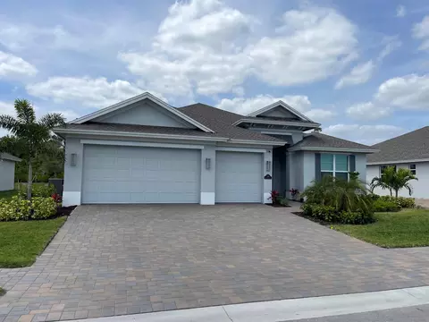 6363 High Pointe Cir, Vero Beach, FL 32967