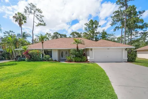 13415 Kingsbury Dr, Wellington, FL 33414