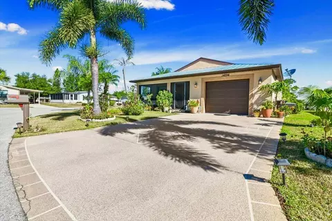 14294 Zorzal Ave, Fort Pierce, FL 34951