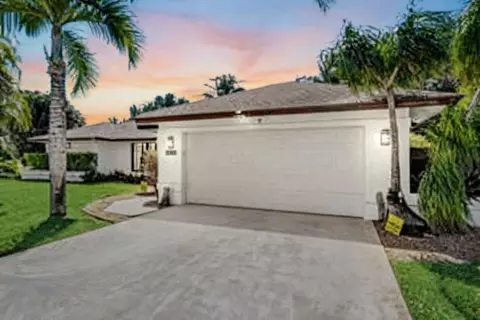 2700 Yarmouth Dr, Wellington, FL 33414
