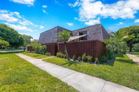 2436 SW 15 St #2436, Deerfield Beach, FL 33442