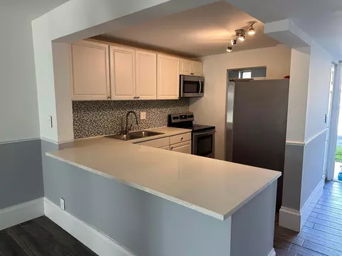 8010 N Colony Cir #109, Tamarac, FL 33321
