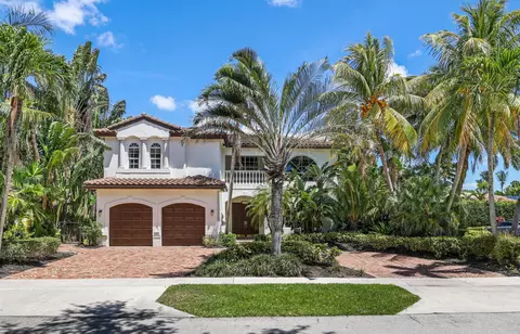 305 SW 17th St, Boca Raton, FL 33432