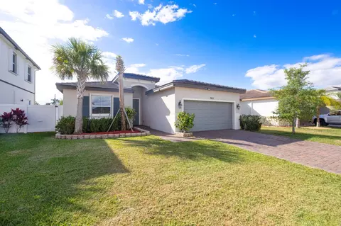7911 NW Greenbank Cir, Port Saint Lucie, FL 34987
