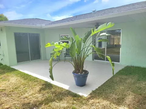 869 SE Odonnell, Port Saint Lucie, FL 34983