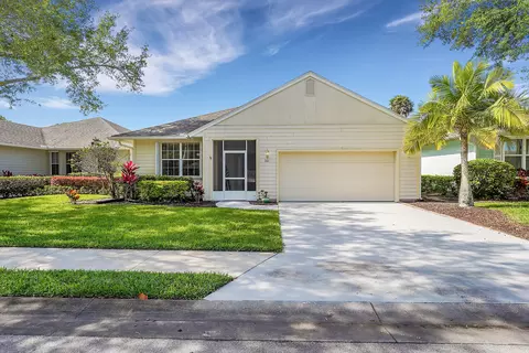 301 Hawthorne Ln, Vero Beach, FL 32962