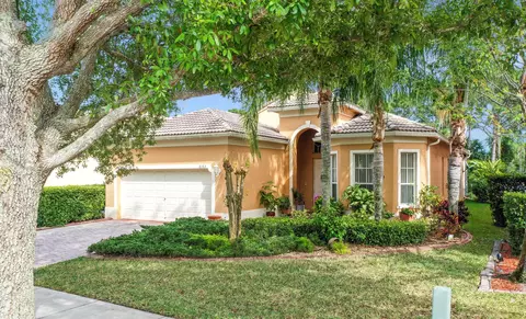 6163 Arlington Way, Fort Pierce, FL 34951