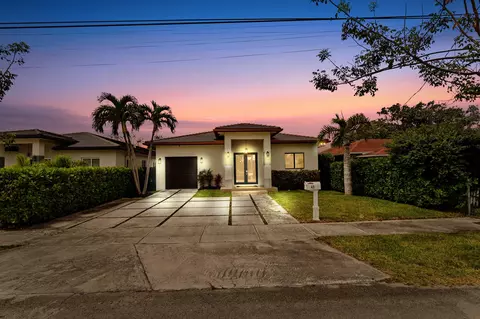 42 SW 34th Ave, Miami, FL 33135