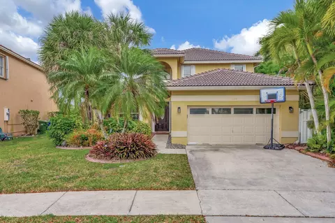 1140 NW 184th, Pembroke Pines, FL 33029