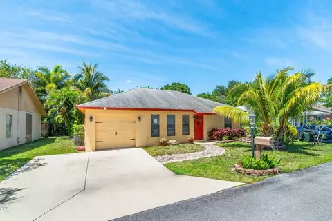 4661 Pine Grv #4661, Delray Beach, FL 33445