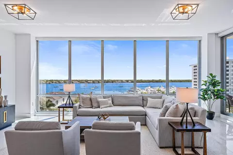 3 Water Club Way #702, North Palm Beach, FL 33408