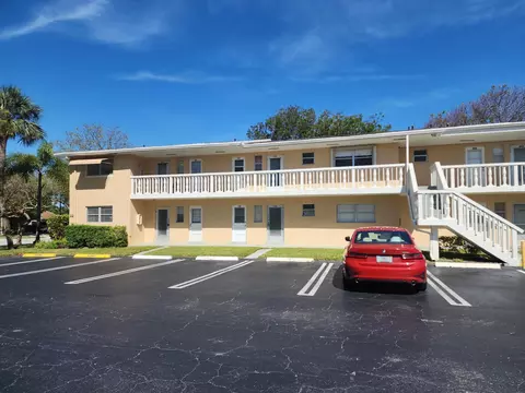 2213 NE 1st Ct #202, Boynton Beach, FL 33435