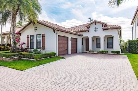 4089 NW 85th Dr, Pembroke Pines, FL 33024