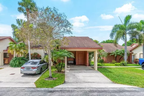 1853 Tamarind Ln, Coconut Creek, FL 33063