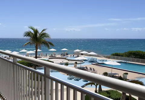3546 S Ocean #405, South Palm Beach, FL 33480
