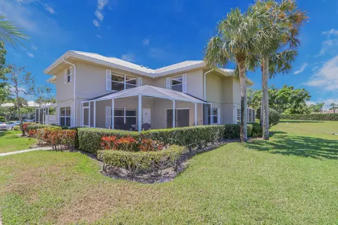 2833 SW Lakemont Pl, Palm City, FL 34990